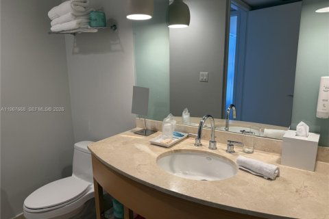 Condominio en venta en Sunny Isles Beach, Florida, 1 dormitorio, 63.92 m2 № 2031409 - foto 13
