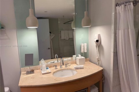 Condominio en venta en Sunny Isles Beach, Florida, 1 dormitorio, 63.92 m2 № 2031409 - foto 15