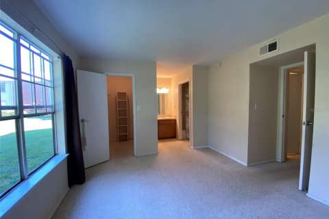 Condominio en alquiler en Saint Petersburg, Florida, 2 dormitorios, 74.32 m2 № 2114508 - foto 12