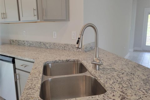 Casa en venta en Dade City, Florida, 4 dormitorios, 169.08 m2 № 1213968 - foto 19