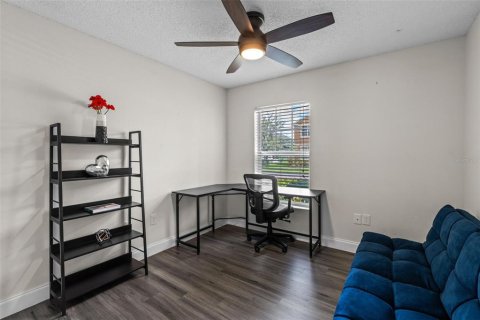 Casa en venta en Orlando, Florida, 4 dormitorios, 175.68 m2 № 1915757 - foto 10