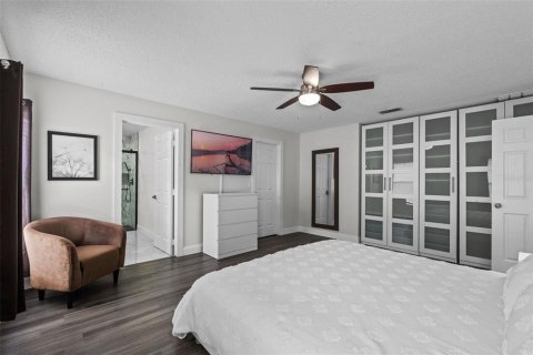 Casa en venta en Orlando, Florida, 4 dormitorios, 175.68 m2 № 1915757 - foto 7