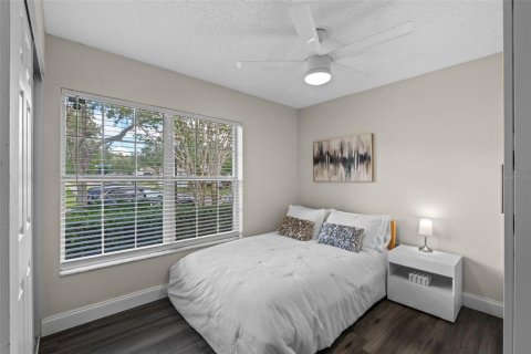 Casa en venta en Orlando, Florida, 4 dormitorios, 175.68 m2 № 1915757 - foto 9