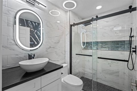 Casa en venta en Orlando, Florida, 4 dormitorios, 175.68 m2 № 1915757 - foto 4