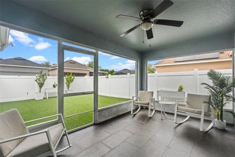 Casa en venta en Orlando, Florida, 4 dormitorios, 175.68 m2 № 1915757 - foto 16