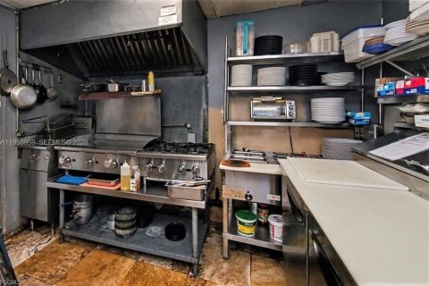 Immobilier commercial à vendre à LaBelle, Floride № 2008062 - photo 10