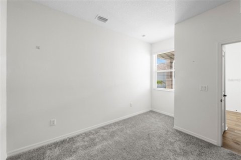 House in HERON BAY in Palmetto, Florida 5 bedrooms, 240.52 sq.m. № 2094677 - photo 12