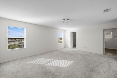 House in HERON BAY in Palmetto, Florida 5 bedrooms, 240.52 sq.m. № 2094677 - photo 22