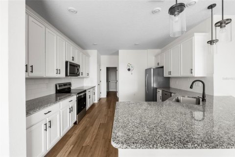 House in HERON BAY in Palmetto, Florida 5 bedrooms, 240.52 sq.m. № 2094677 - photo 7