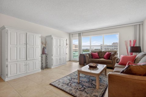 Condo in Fort Lauderdale, Florida, 1 bedroom № 2087024 - photo 19