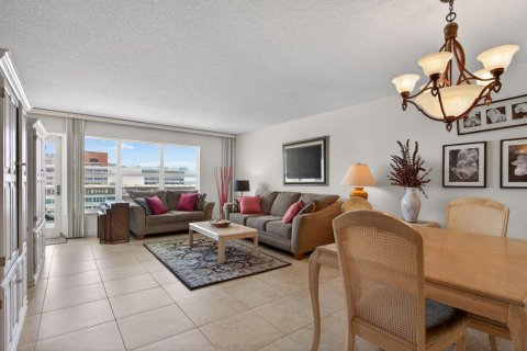 Condo in Fort Lauderdale, Florida, 1 bedroom № 2087024 - photo 15