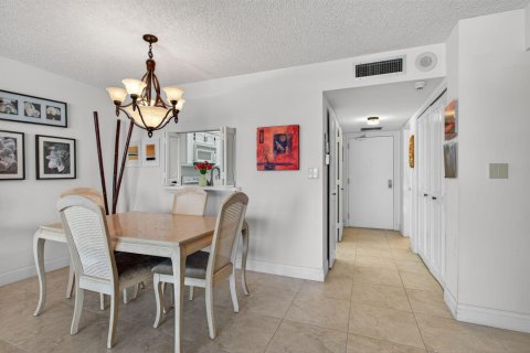 Condo in Fort Lauderdale, Florida, 1 bedroom № 2087024 - photo 23
