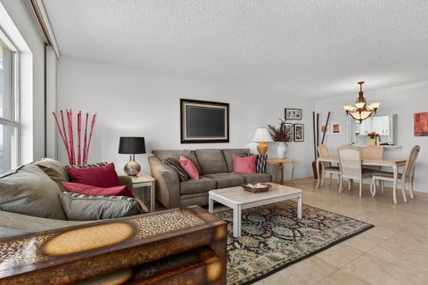Condo in Fort Lauderdale, Florida, 1 bedroom № 2087024 - photo 17
