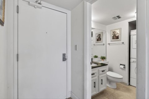 Condo in Fort Lauderdale, Florida, 1 bedroom № 2087024 - photo 24