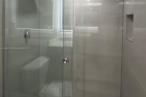 Condominio en alquiler en Aventura, Florida, 2 dormitorios, 116.78 m2 № 1890490 - foto 11