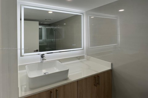 Condominio en alquiler en Aventura, Florida, 2 dormitorios, 116.78 m2 № 1890490 - foto 10