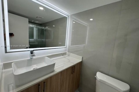 Condominio en alquiler en Aventura, Florida, 2 dormitorios, 116.78 m2 № 1890490 - foto 19