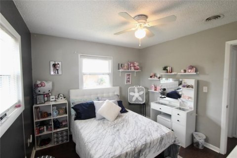 House in Apopka, Florida 4 bedrooms, 130.62 sq.m. № 1843813 - photo 10