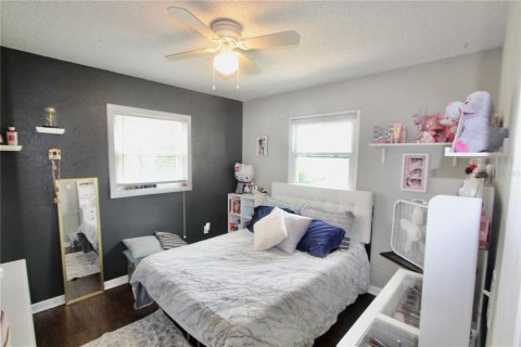 House in Apopka, Florida 4 bedrooms, 130.62 sq.m. № 1843813 - photo 11
