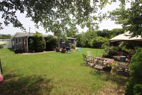 House in Apopka, Florida 4 bedrooms, 130.62 sq.m. № 1843813 - photo 15