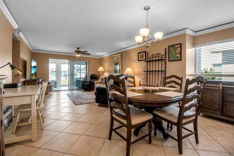 Copropriété à vendre à Bradenton, Floride: 2 chambres, 117.24 m2 № 1737260 - photo 15