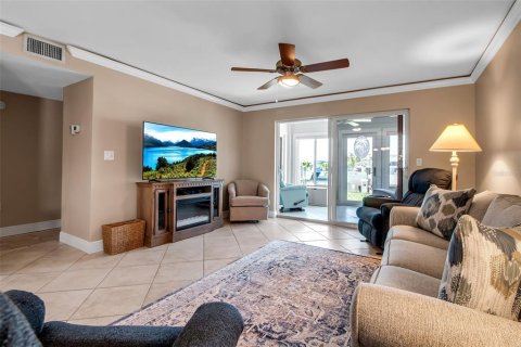 Copropriété à vendre à Bradenton, Floride: 2 chambres, 117.24 m2 № 1737260 - photo 20