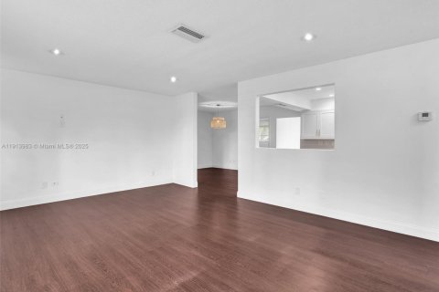 Villa ou maison à louer à Dania Beach, Floride: 3 chambres, 143.07 m2 № 1969703 - photo 12