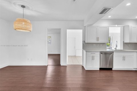 Villa ou maison à louer à Dania Beach, Floride: 3 chambres, 143.07 m2 № 1969703 - photo 19