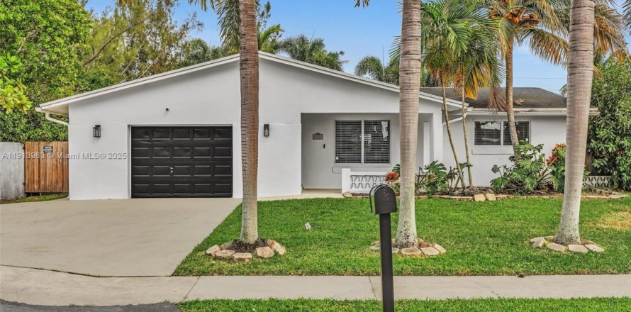 Villa ou maison à Dania Beach, Floride 3 chambres, 143.07 m2 № 1969703