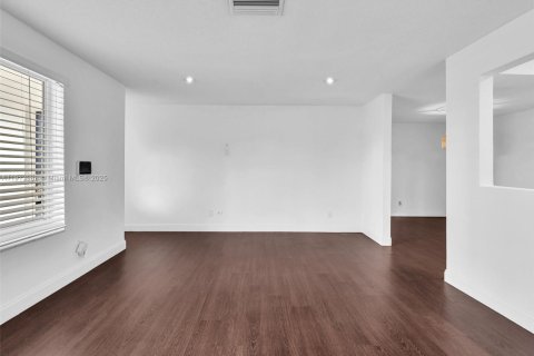 Villa ou maison à louer à Dania Beach, Floride: 3 chambres, 143.07 m2 № 1969703 - photo 13