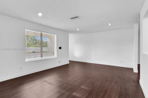 Villa ou maison à louer à Dania Beach, Floride: 3 chambres, 143.07 m2 № 1969703 - photo 14