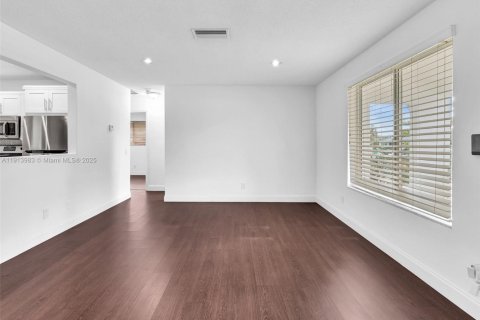 Villa ou maison à louer à Dania Beach, Floride: 3 chambres, 143.07 m2 № 1969703 - photo 9