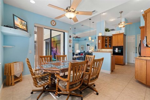 Villa ou maison à vendre à Punta Gorda, Floride: 3 chambres, 225.38 m2 № 2093724 - photo 10