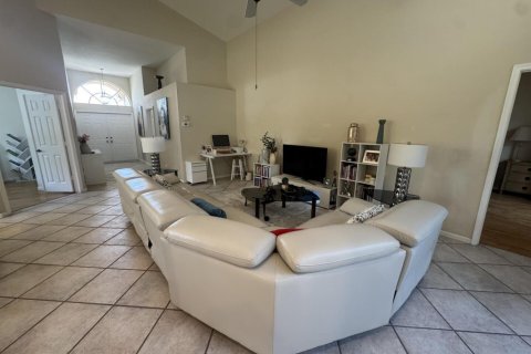 Casa en venta en Port St. Lucie, Florida, 3 dormitorios, 165.74 m2 № 2252832 - foto 2