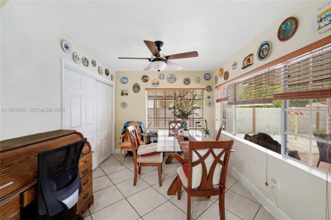Villa ou maison à vendre à North Miami, Floride: 3 chambres, 130.06 m2 № 2042889 - photo 27