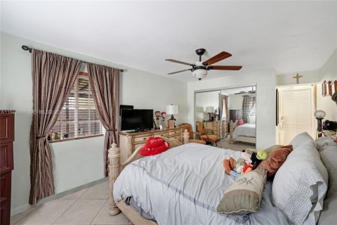 Villa ou maison à vendre à North Miami, Floride: 3 chambres, 130.06 m2 № 2042889 - photo 26