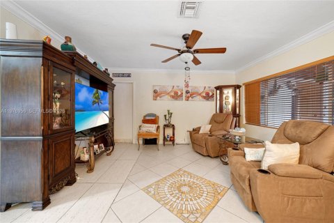 Villa ou maison à vendre à North Miami, Floride: 3 chambres, 130.06 m2 № 2042889 - photo 21