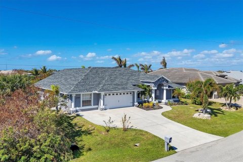 Casa en venta en Port Charlotte, Florida, 3 dormitorios, 217.95 m2 № 1438678 - foto 2