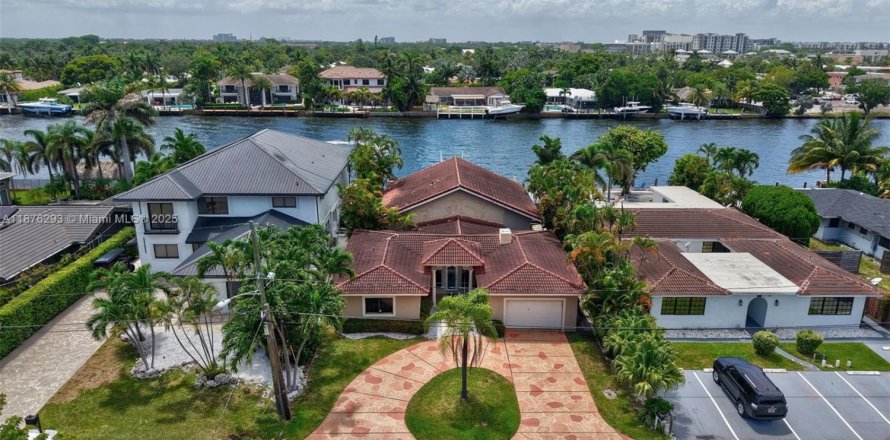 Casa en Pompano Beach, Florida 2 dormitorios, 258.83 m2 № 1927035