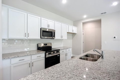 House in North Port, Florida 4 bedrooms, 168.15 sq.m. № 2167377 - photo 14