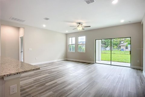 House in North Port, Florida 4 bedrooms, 168.15 sq.m. № 2167377 - photo 22