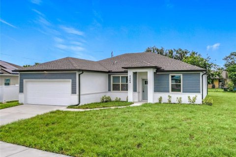 House in North Port, Florida 4 bedrooms, 168.15 sq.m. № 2167377 - photo 3
