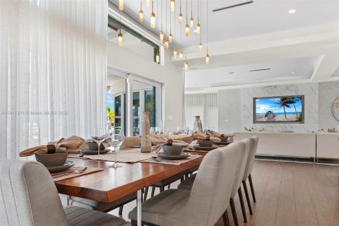 House in Fort Lauderdale, Florida 7 bedrooms, 680.51 sq.m. № 2013374 - photo 7