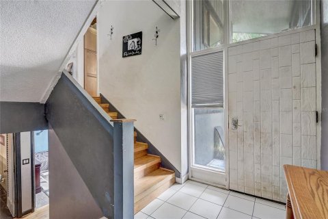 Touwnhouse à vendre à Haines City, Floride: 2 chambres, 181.72 m2 № 1904263 - photo 5