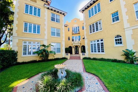 Copropriété à louer à Miami, Floride: 2 chambres, 92.34 m2 № 1986943 - photo 2