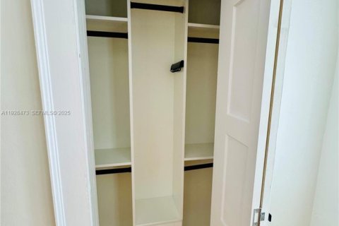 Copropriété à louer à Miami, Floride: 2 chambres, 92.34 m2 № 1986943 - photo 23