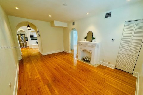 Copropriété à louer à Miami, Floride: 2 chambres, 92.34 m2 № 1986943 - photo 3