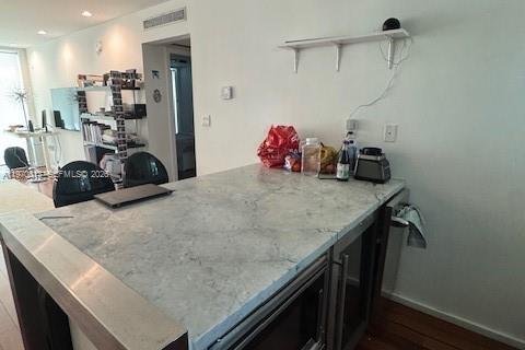Condo in Miami Beach, Florida, 1 bedroom № 2030813 - photo 5