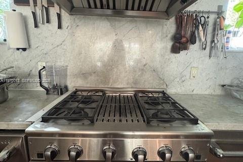 Condo in Miami Beach, Florida, 1 bedroom № 2030813 - photo 6