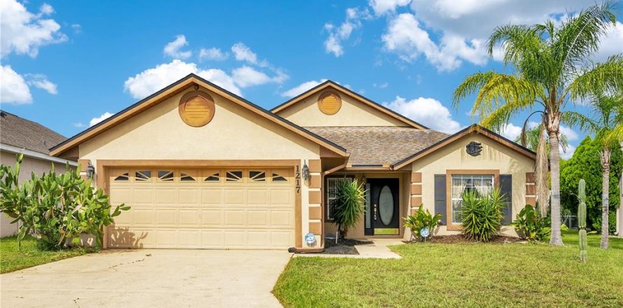 House in Davenport, Florida 3 bedrooms, 138.15 sq.m. № 1901978